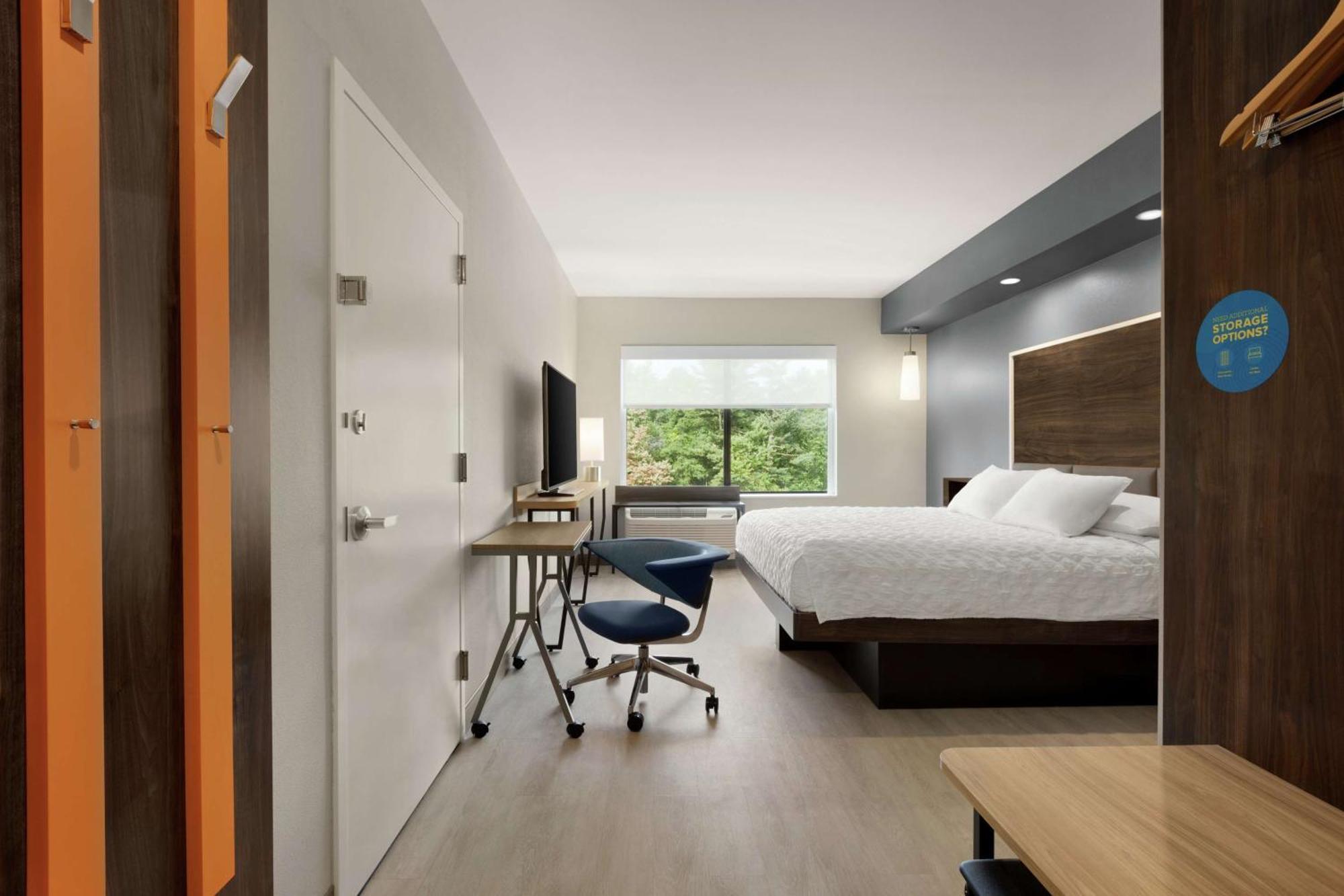 King Room,1551966505:JPEG