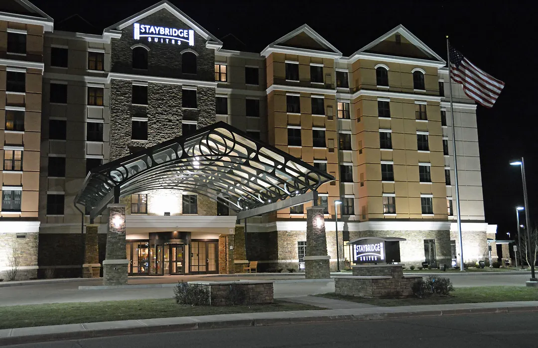 Staybridge Suites Albany Wolf Rd-Colonie Center By Ihg-1